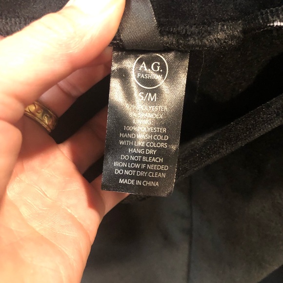 Black Velvet Leggings: Brand New - Picture 4 of 6